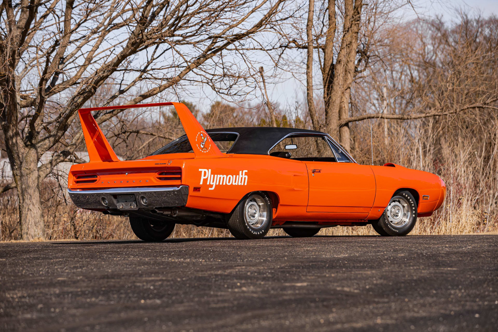 Plymouth Roadrunner Superbird, orange, mecum auction