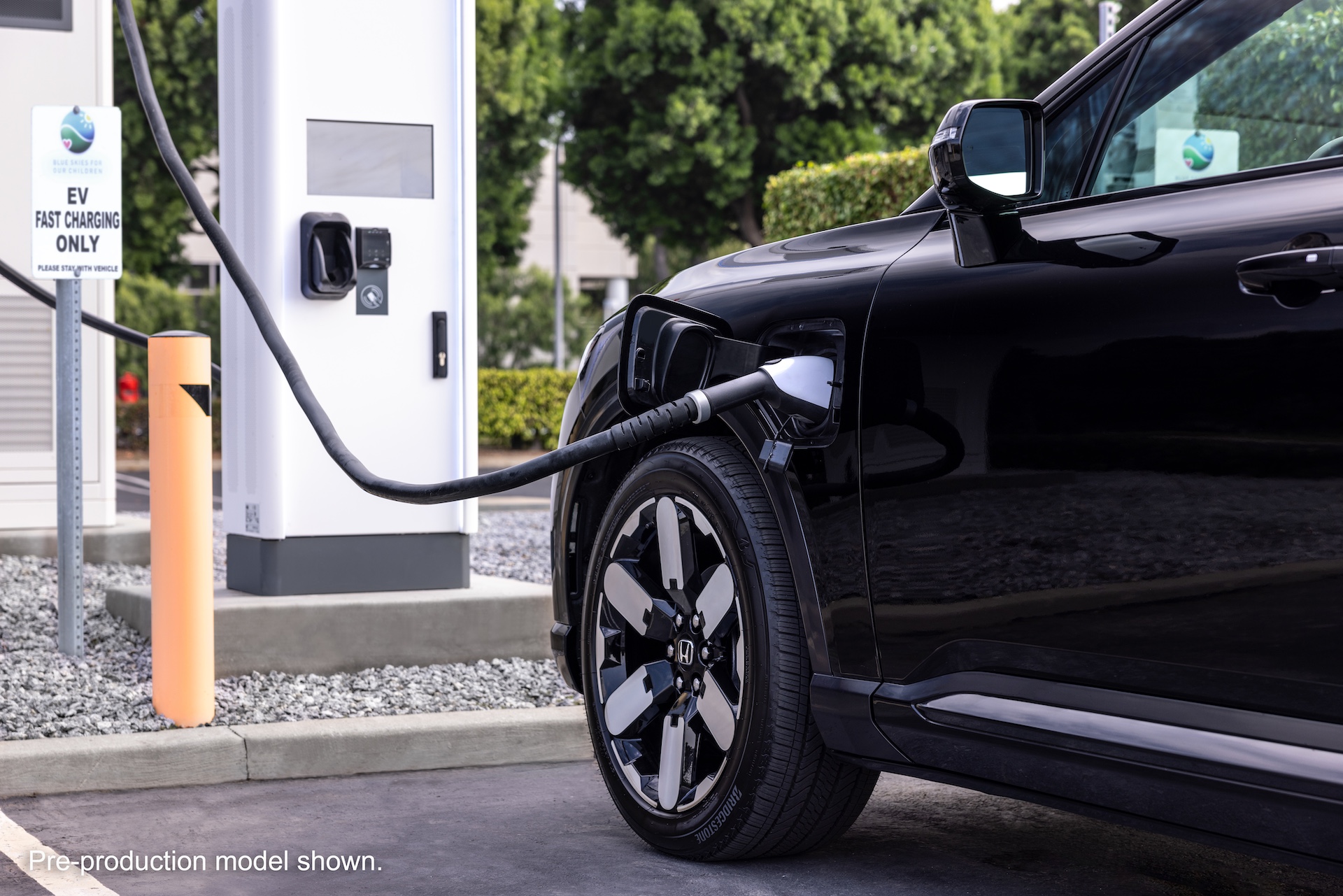 2024-honda-prologue_fast-charging Honda EV