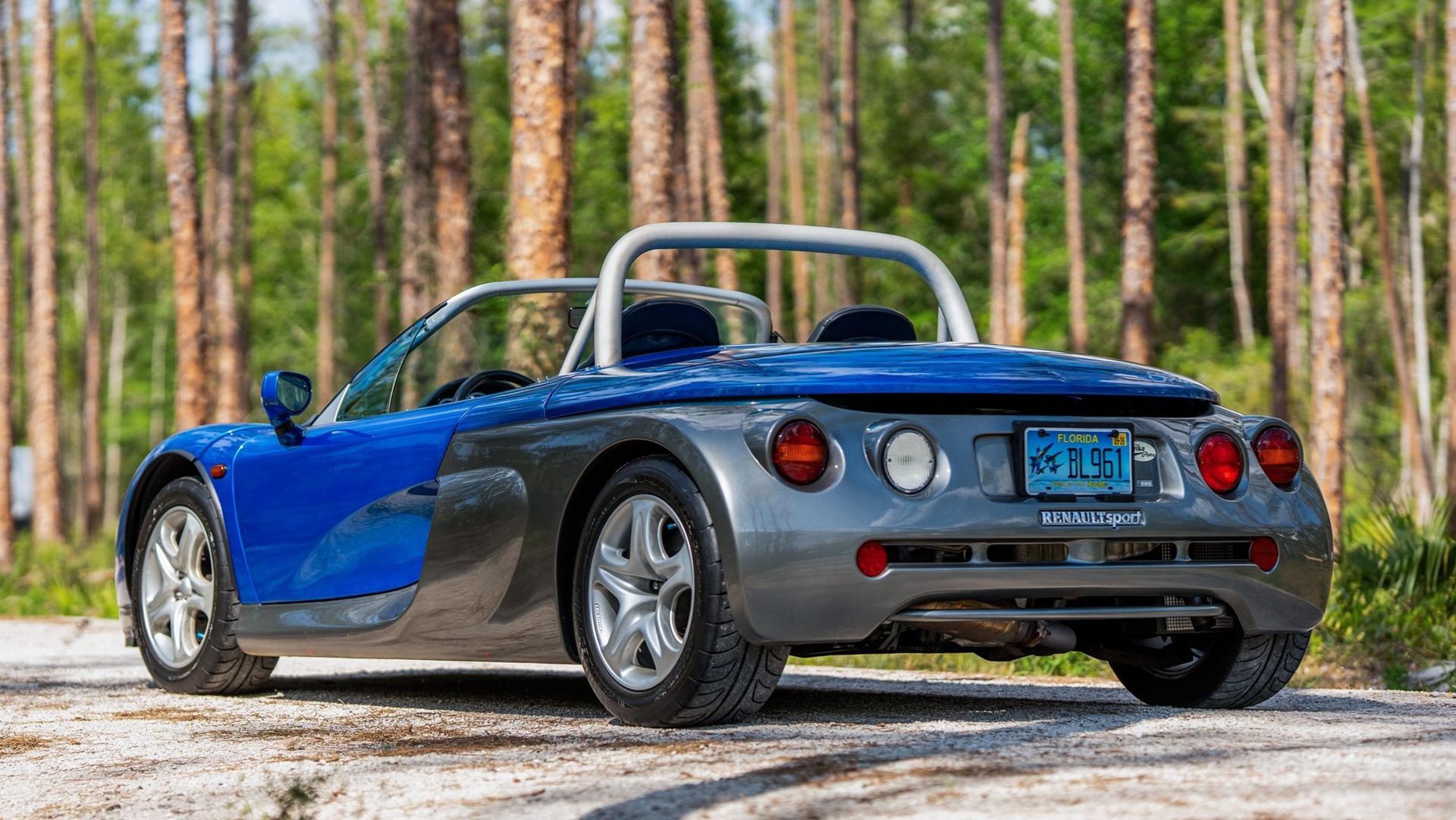 3vj0le4b-vb9xz3ayt_ 1998 Renault Sport Spider