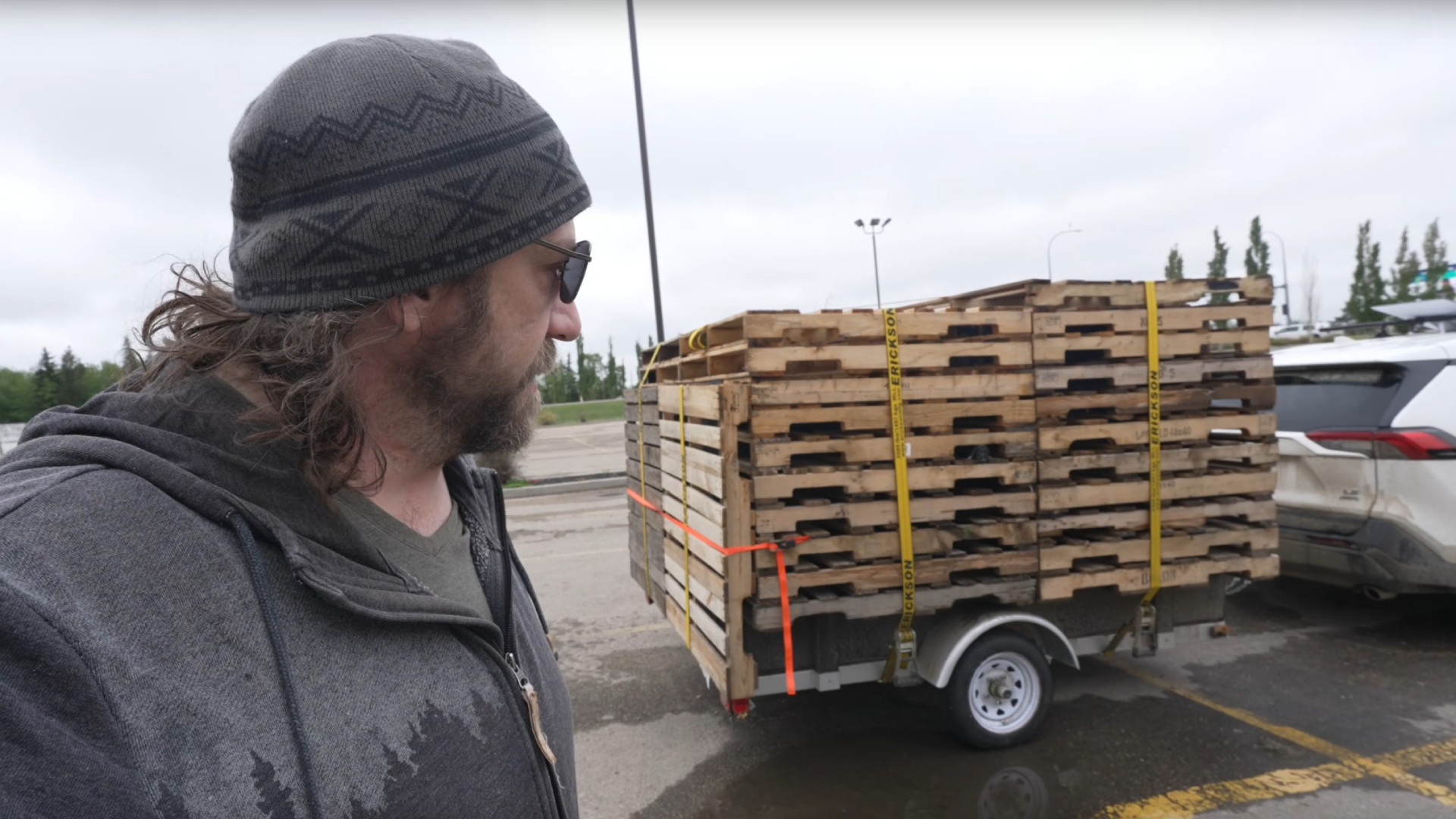 camper-outside Pallet-based stealth camper.