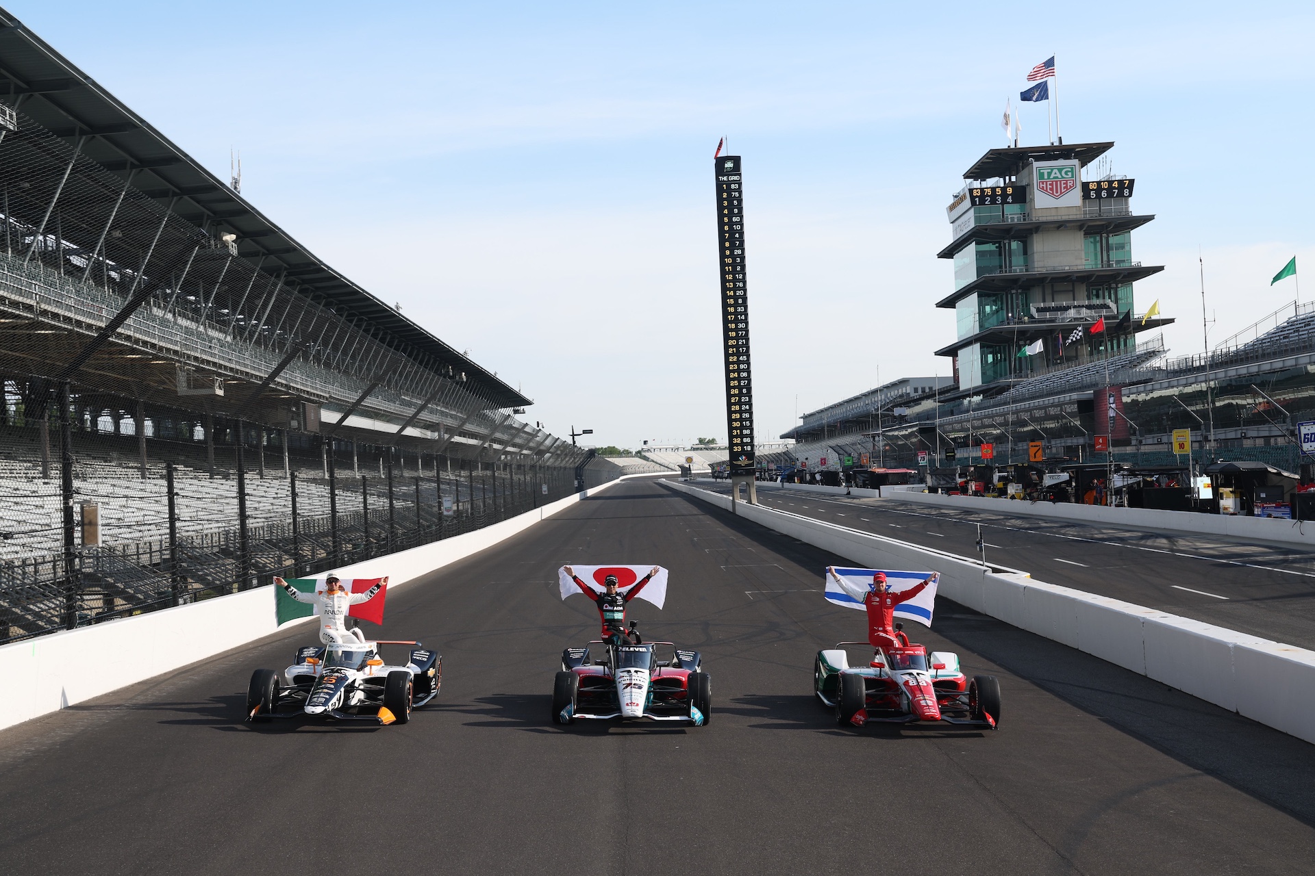 indianapolis-500-front-row-photo-shoot-monday_-may-19_-2025_large-image-without-watermark_m131223