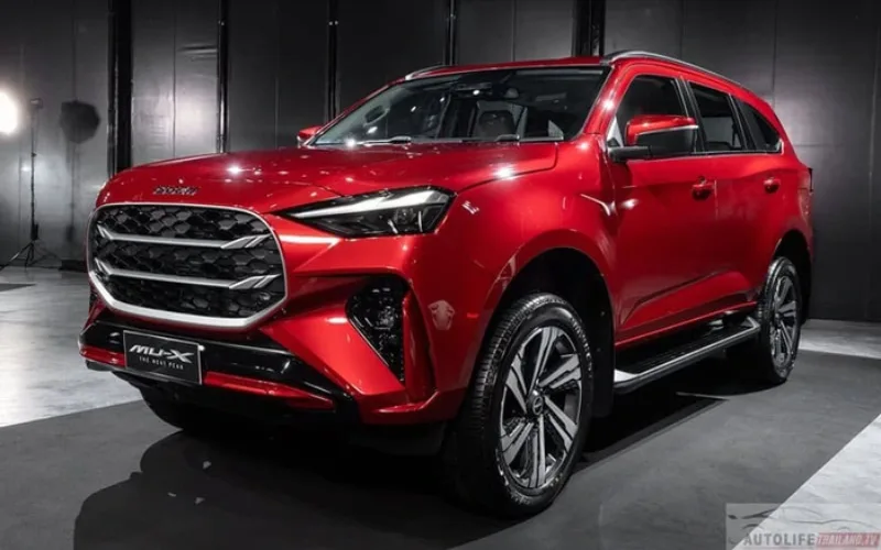 isuzu-mu-x-2025-2-png Ngoại thất và nội thất xe Isuzu mu-X 2025
