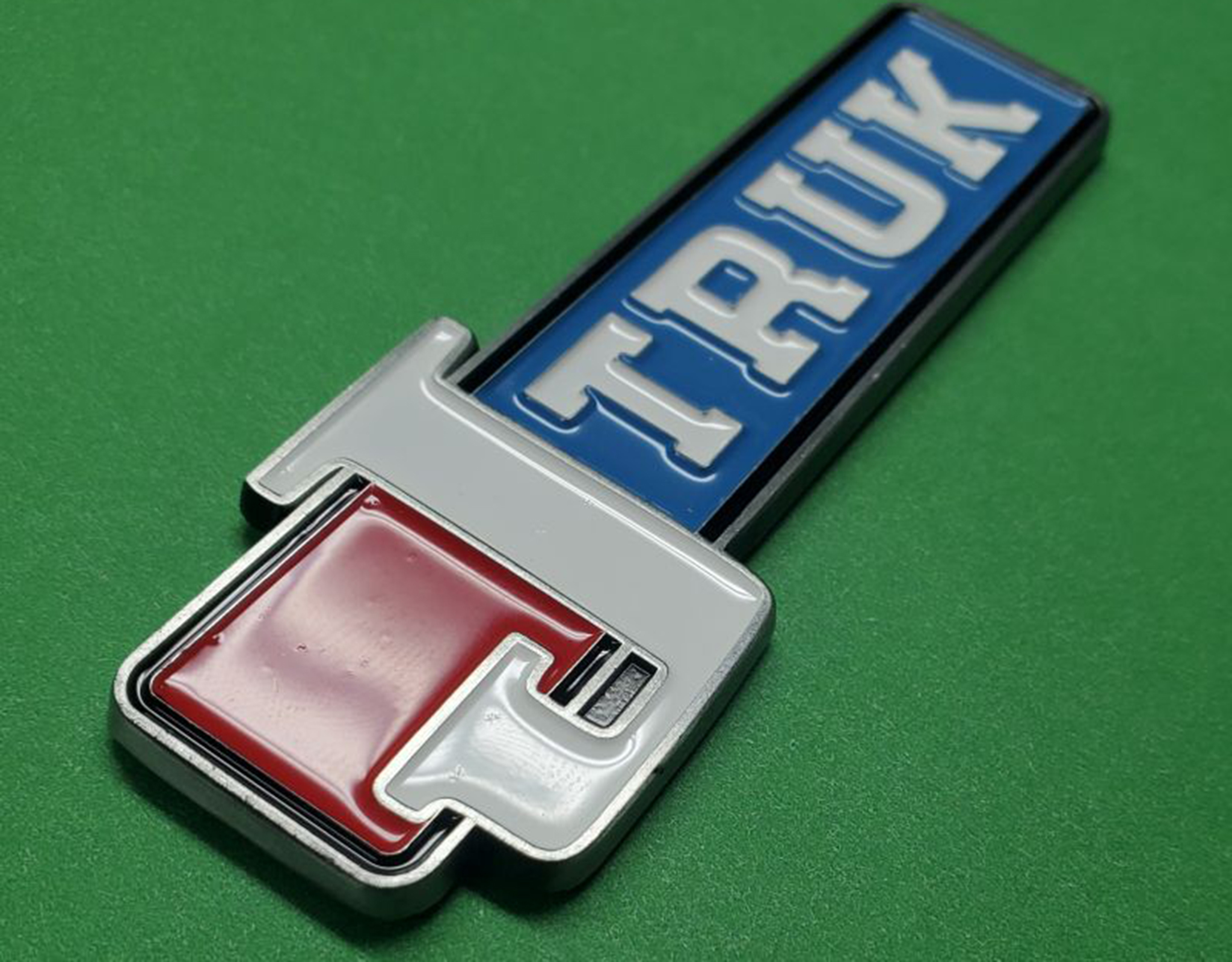 jtruk800emblem2