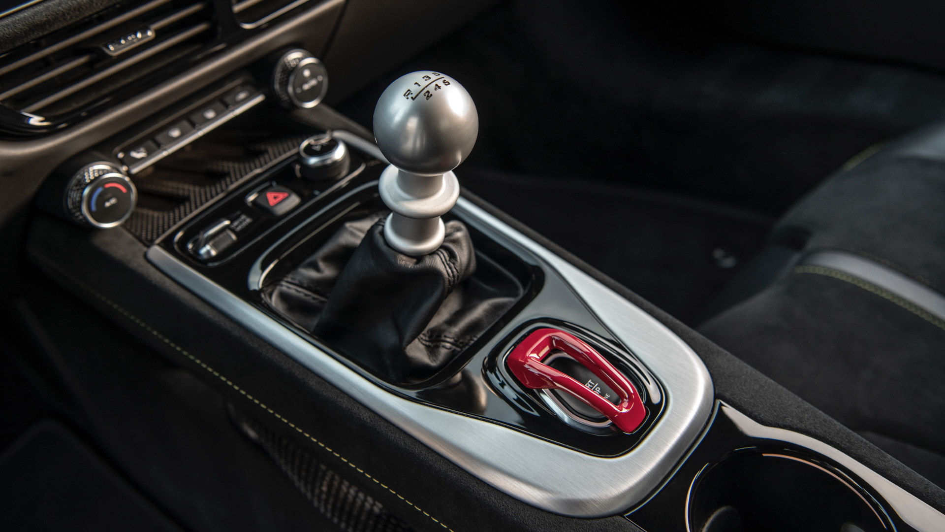 lotus-emira-v6-2 Lotus Emira V6 manual transmission