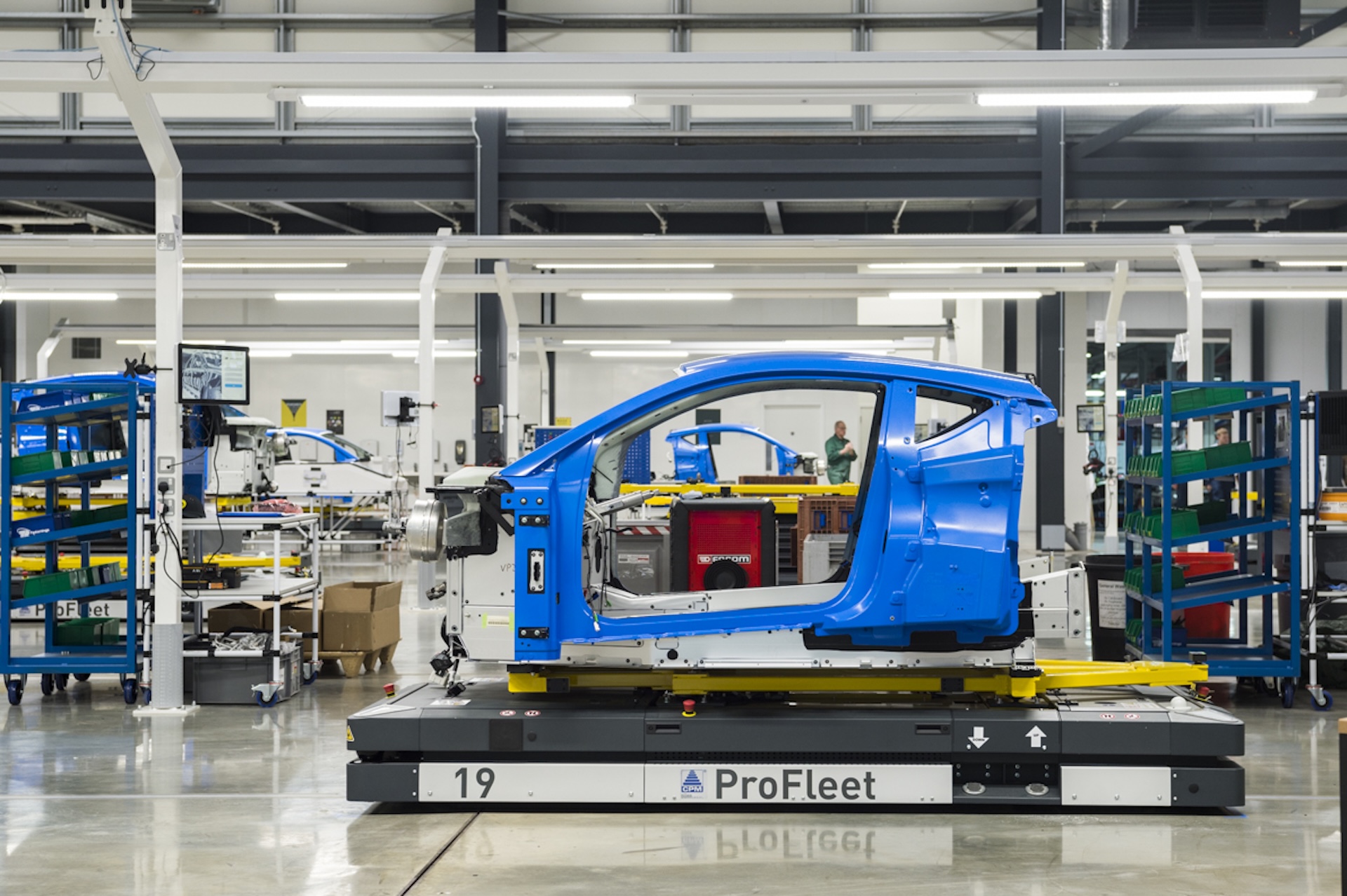 lotus-restarts-hethel-factory-tours-after-ps100m-upgrade_02