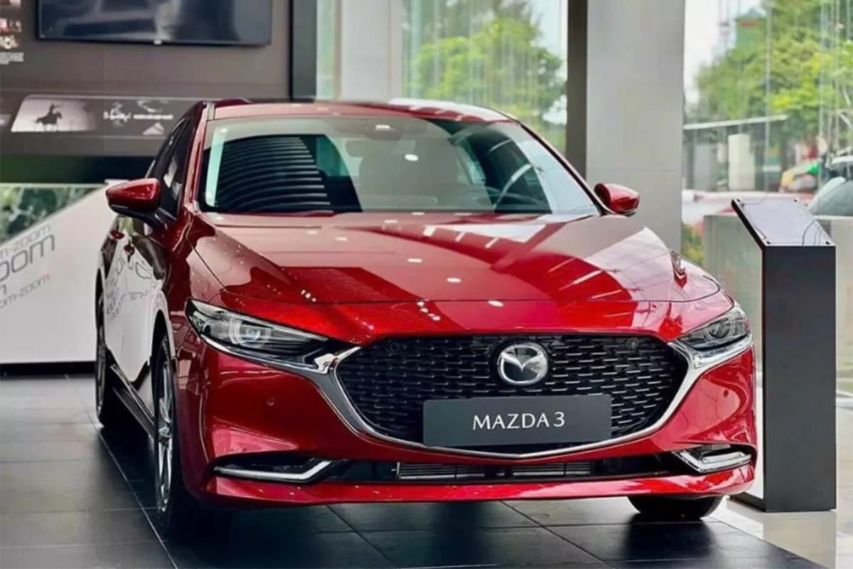 Mazda3 làm chủ phân khúc sedan cỡ C chỉ với 204 xe bán ra 1