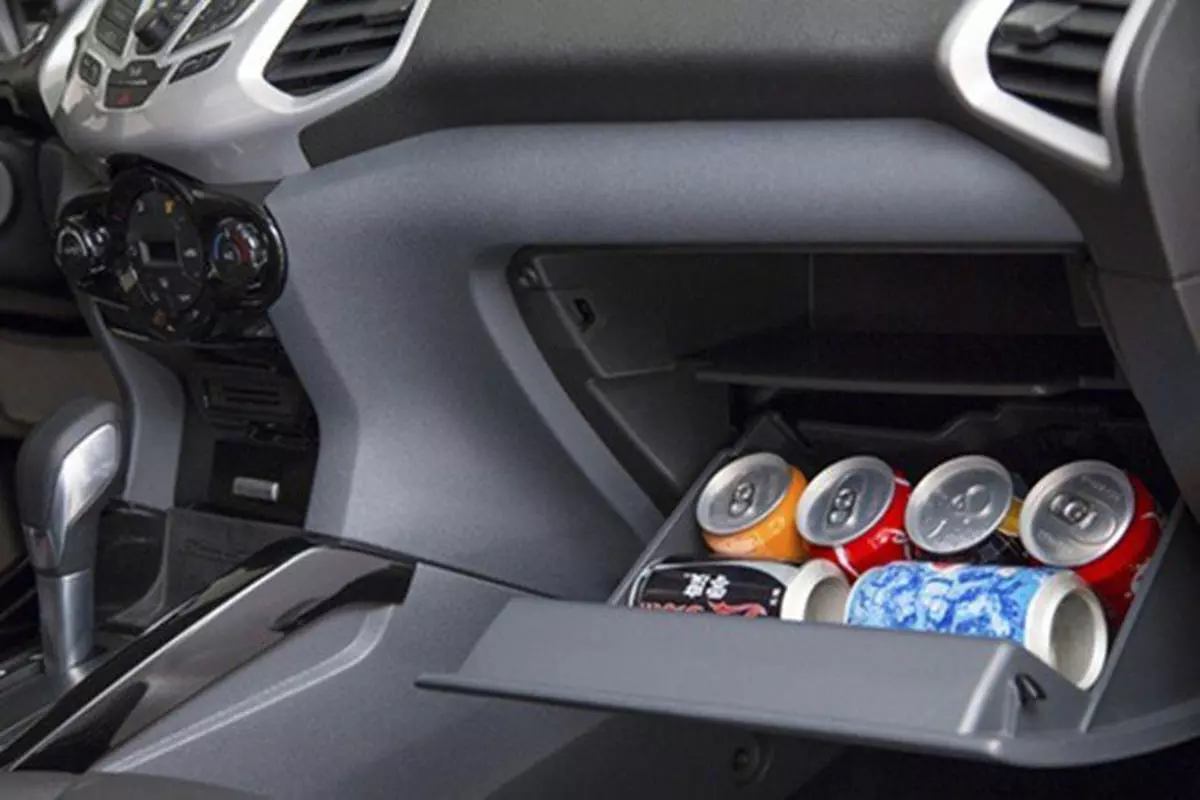 Đồ uống có gas như cocacola, pepsi… cũng dễ trở thành vật phát nổ nếu phơi nắng quá lâu.