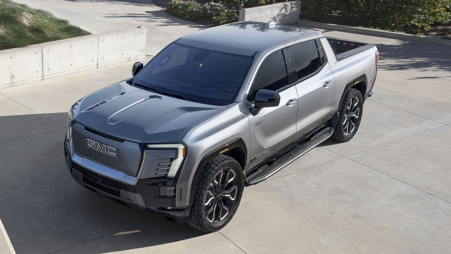 2024-gmc-sierra-ev-design-breakout-lead GMC Sierra Denali EV
