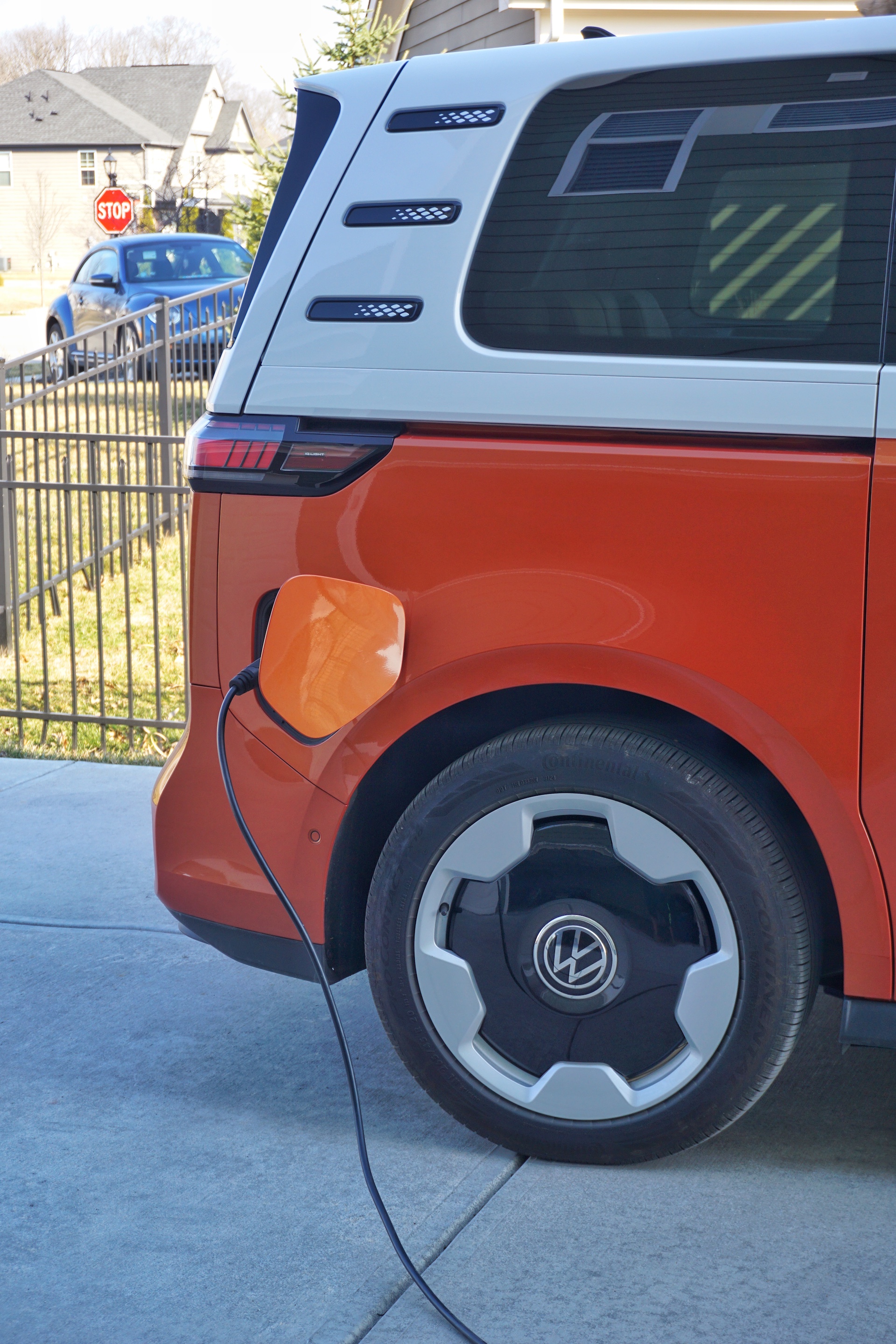 2025-vw-id-buzz-review-jerry-perez-36