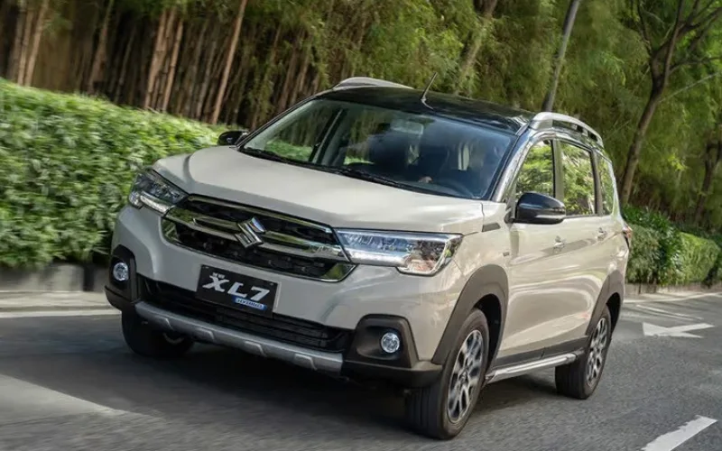 6-mau-xe-o-to-gam-cao-gia-duoi-600-trieu-duoc-ua-chuong-tai-viet-nam-5-png Suzuki XL7 Hybrid: 599,9 triệu đồng