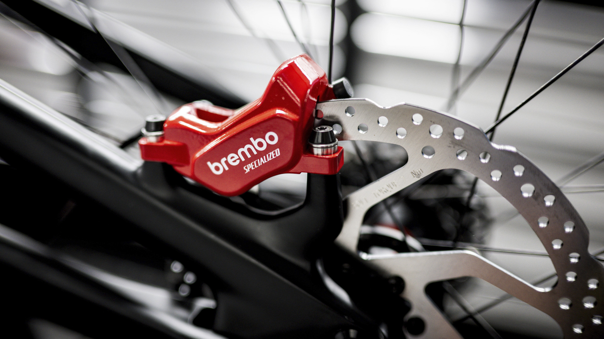 bbike-1-2025-06-15-brembo-launch-x-specialized-gravity-v3-credtis-billy_lebelge-45-1 Brembo brake on Specialized racing bike.