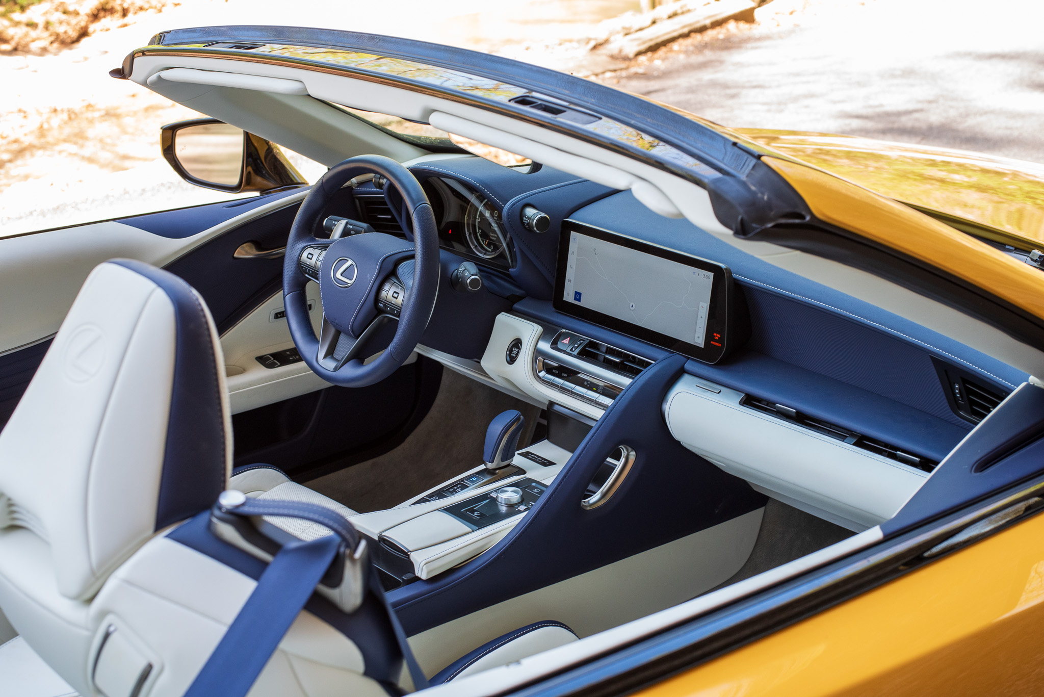 brj9906 Lexus LC500 interior