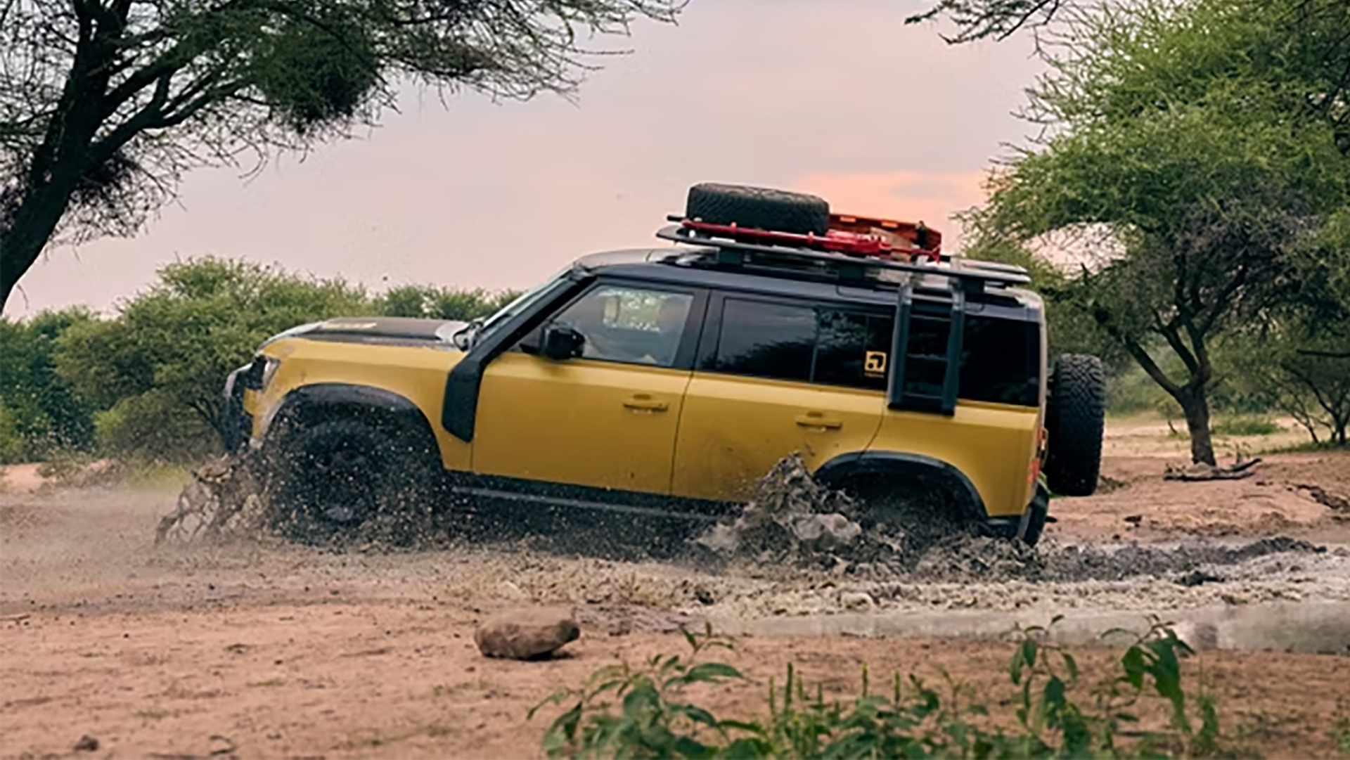 defender-trophy1-1 Land Rover Defender 110 Trophy Edition