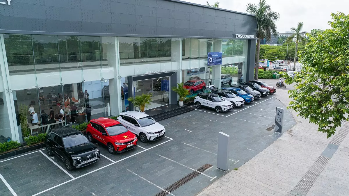 Cả trăm người yêu xe quy tụ trong hành trình trải nghiệm Geely Coolray từ Hà Nội về Hải Phòng cùng Mê Xe Channel.