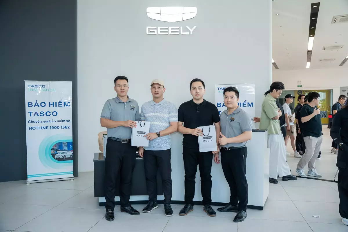 Không khí sôi động tại sự kiện offline cộng đồng mê xe tại Geely Hải Phòng4.