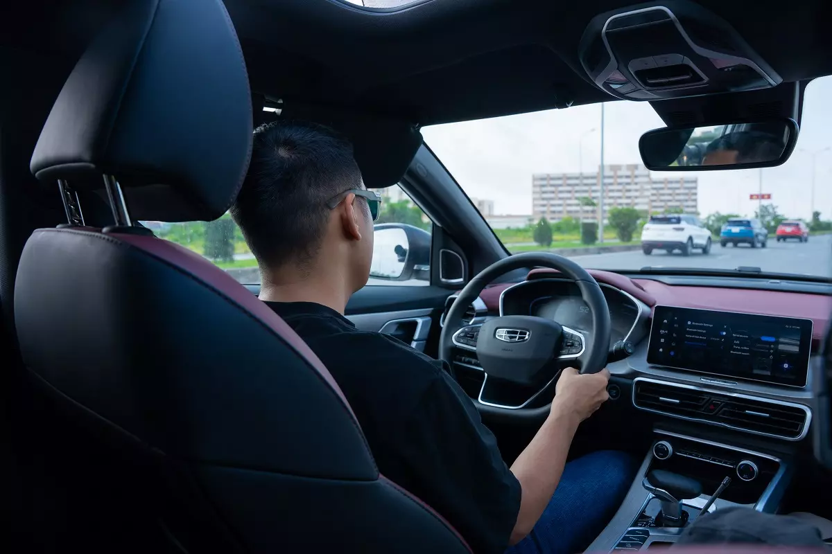 Hệ thống ADAS mang đến sự an toàn tối đa trên cao tốc, hỗ trợ lái xe thông minh.