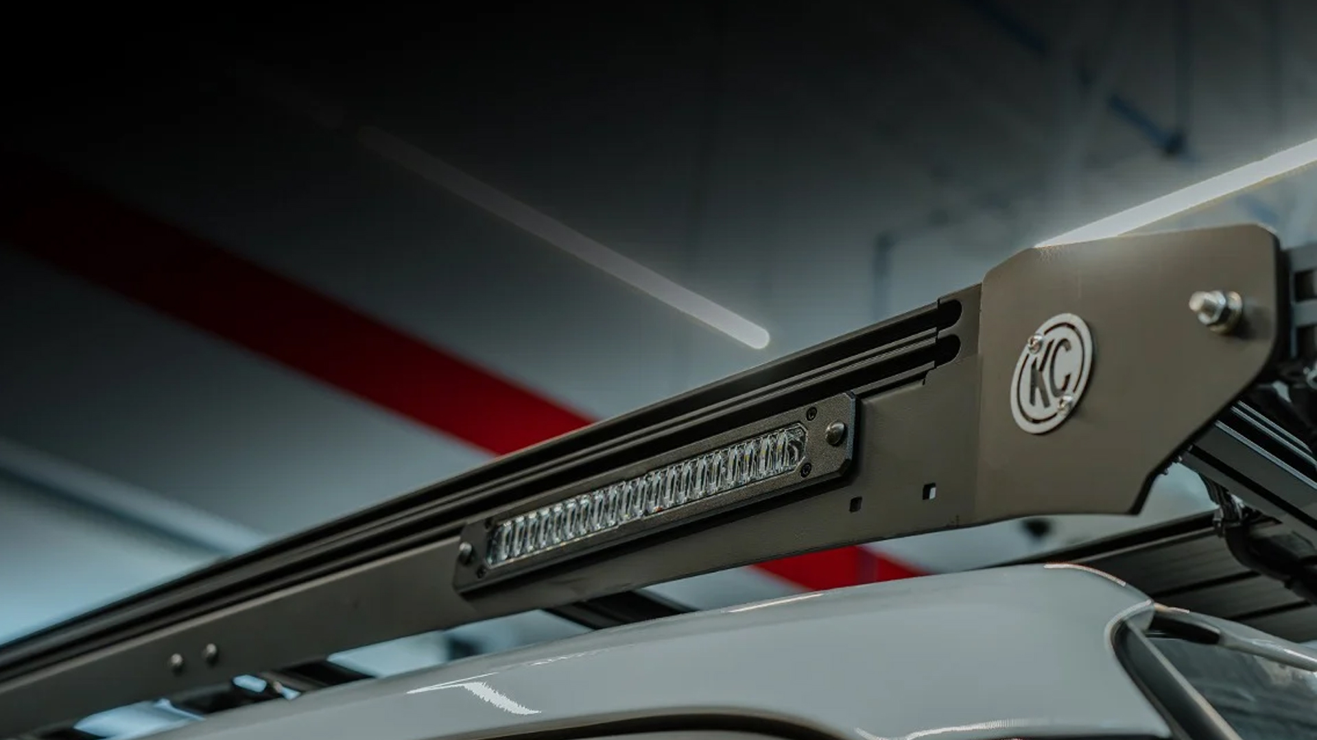 kc1 Detail view of KC Hilites Platform One roof rack.
