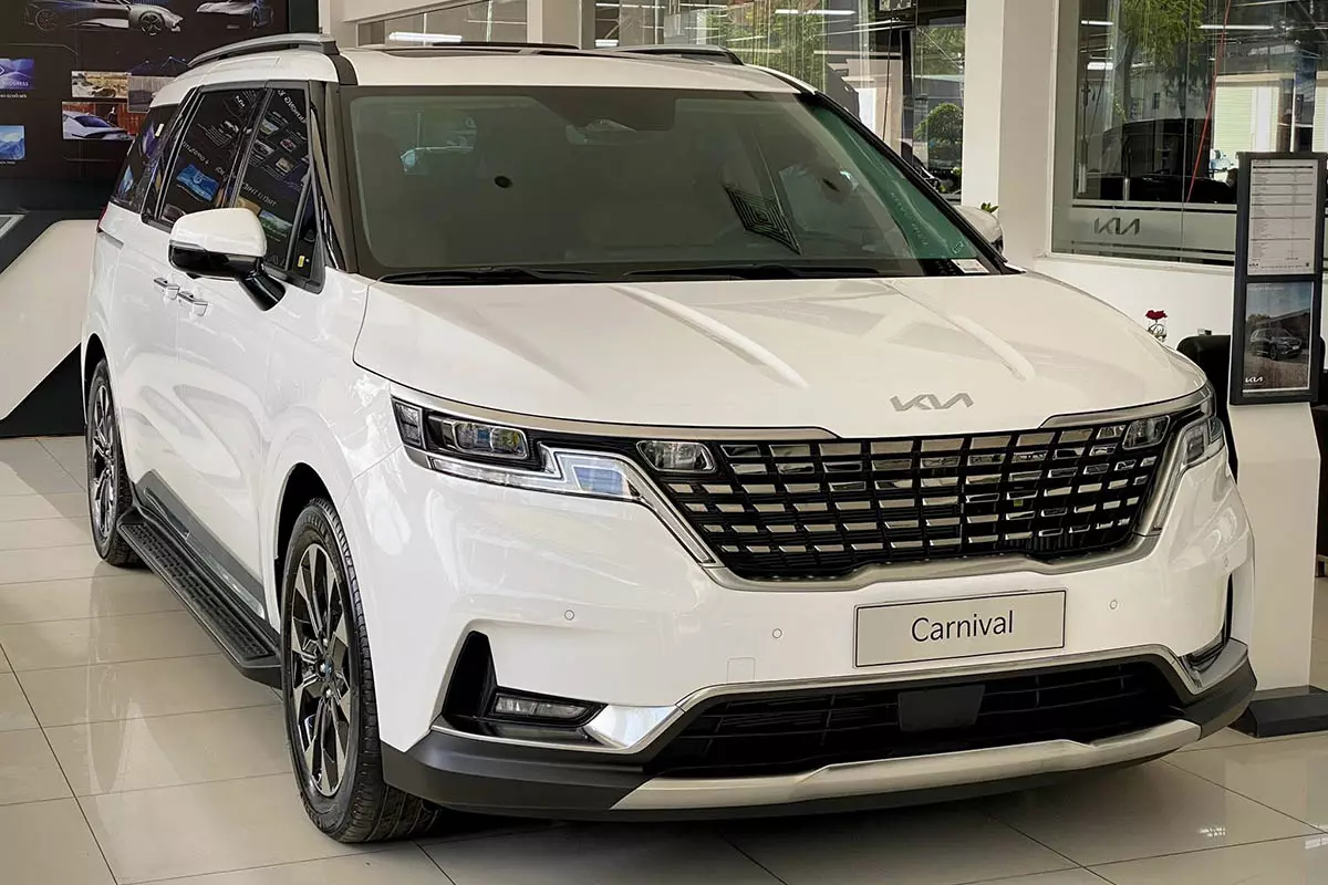 Kia Carnival giảm 210 triệu đồng 1