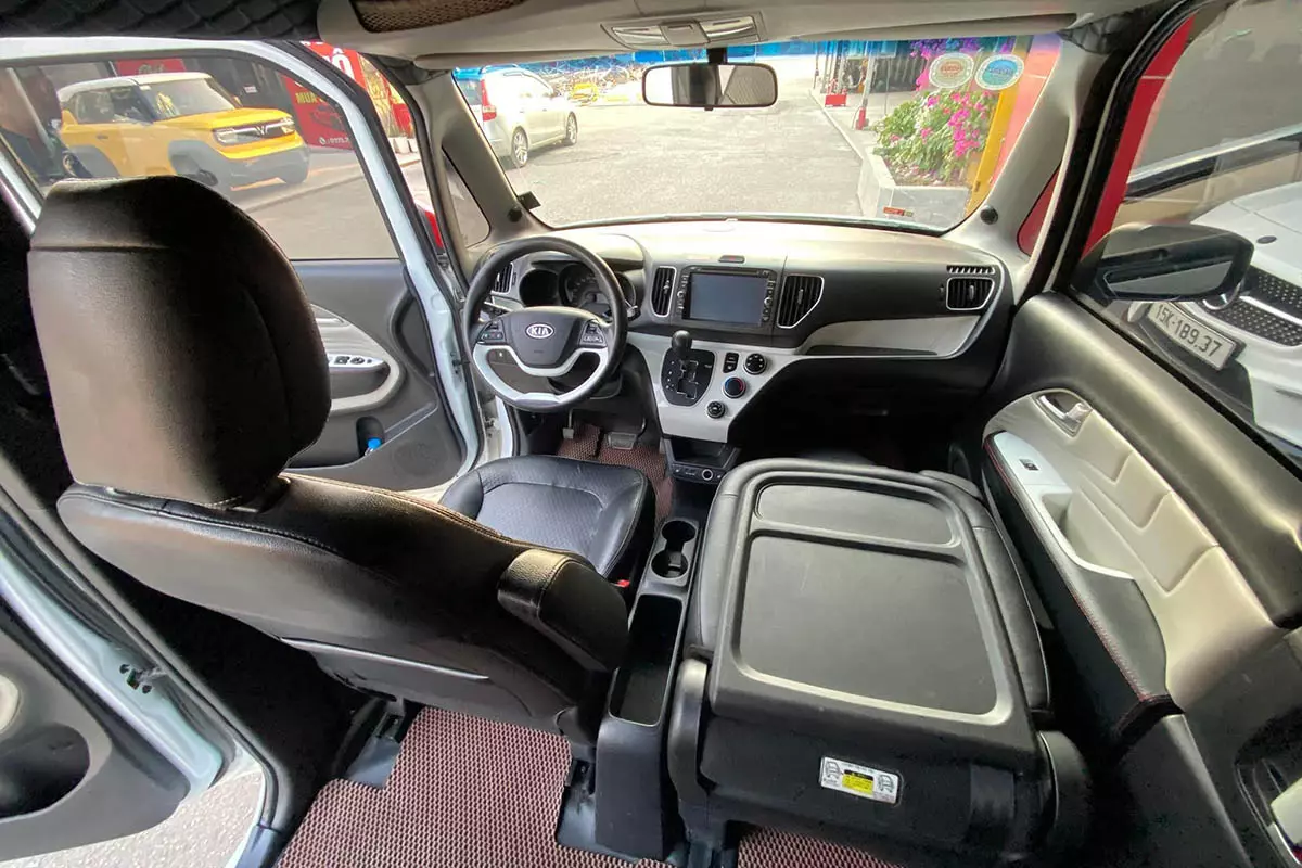 Chiếc Kia Ray 2012 lên sàn xe cũ với giá 430 triệu đồng. 1