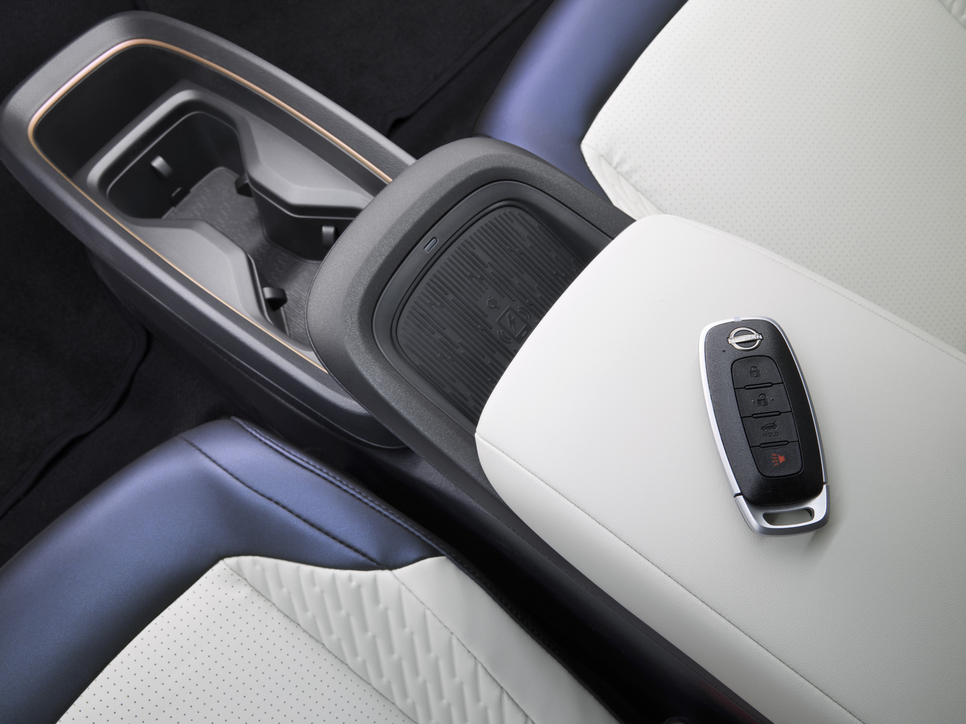 leaf-e-250308_all-new_nissan_leaf_studio_pictures_19 2026 Nissan Leaf center console.