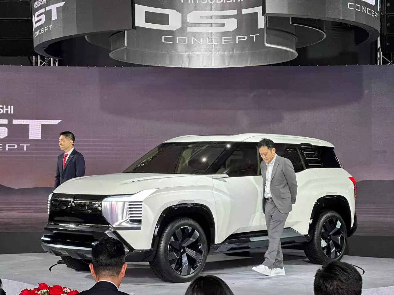 Mitsubishi DST Concept.