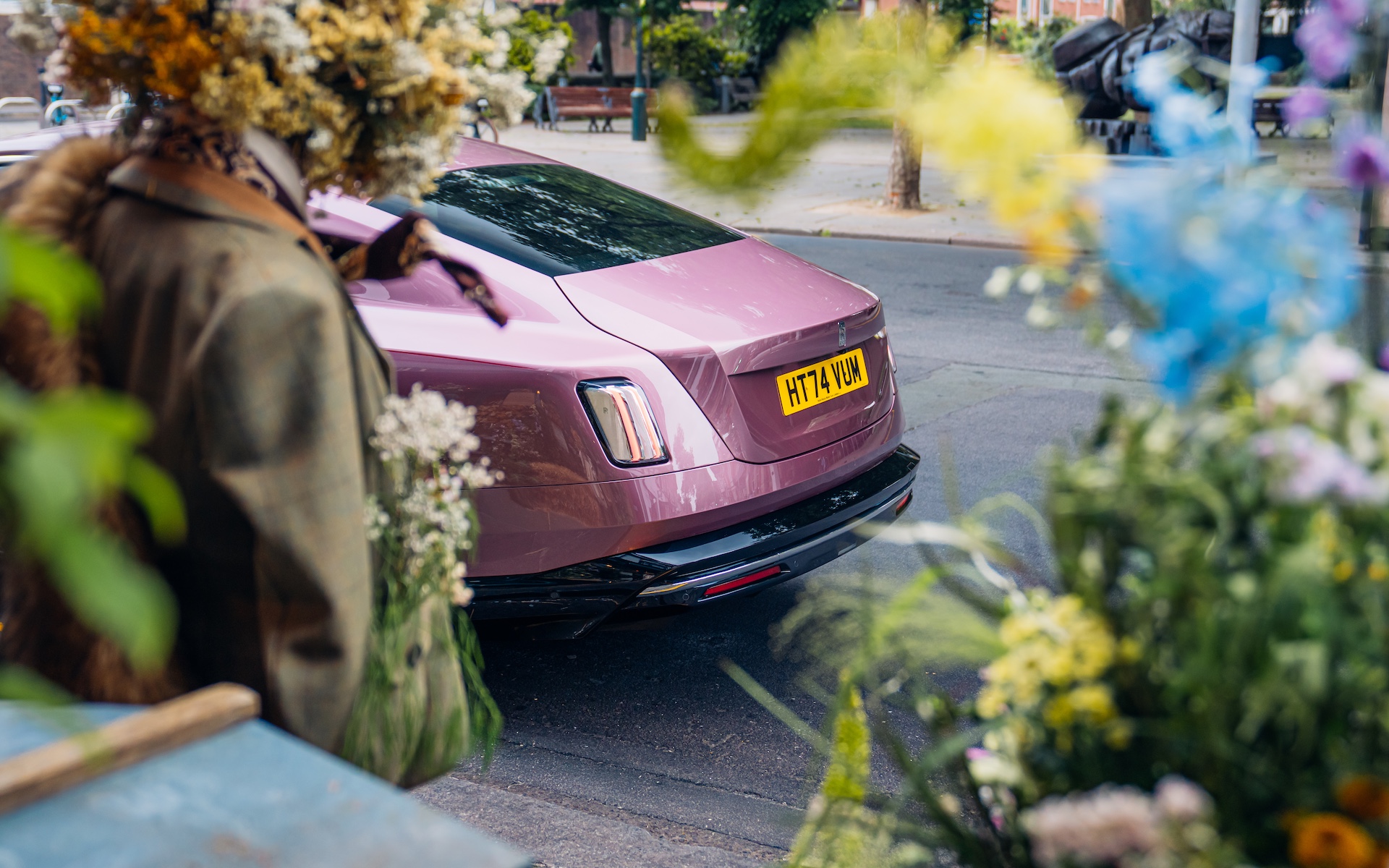 p90600737_highres_rolls-royce-celebrat