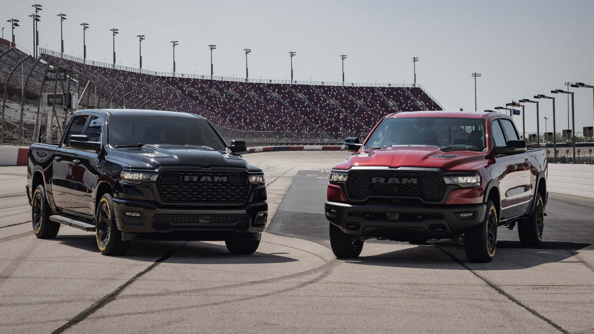 rm026_002mm1-1 Ram 1500s with Hemi V8