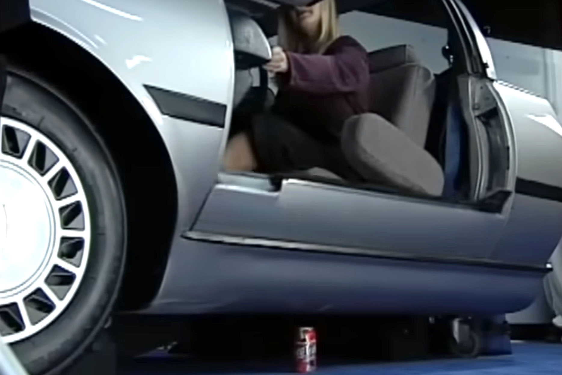 screenshot-2025-05-28-124950-copy Screenshot of a video of Jatech's Disappearing Car Door