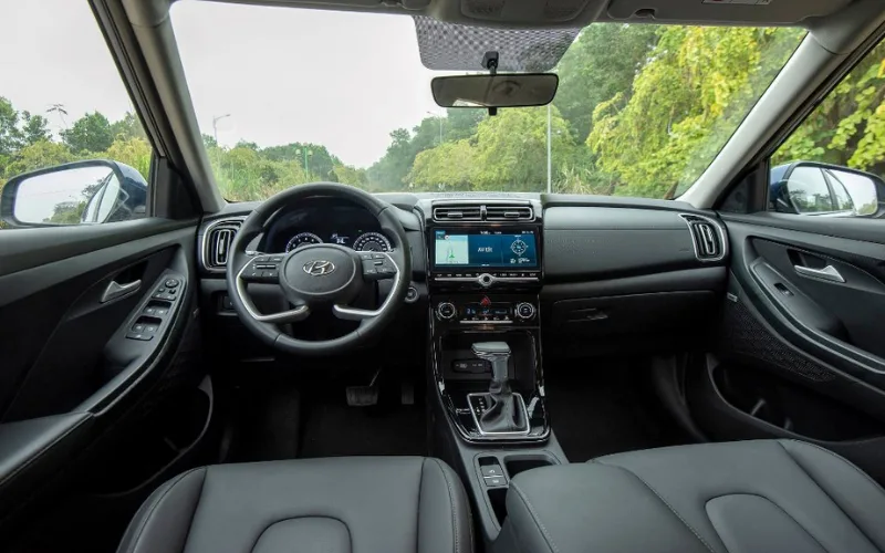 so-sanh-hyundai-creta-va-mazda-cx-5-5-png Hyundai Creta 2025 mang đến một không gian cabin hiện đại và tập trung vào công nghệ
