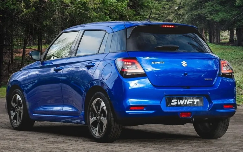 suzuki-swift-2025-3-png Với ngoại thất này, Suzuki Swift 2025 sẽ khá được lòng các khách hàng nữ yêu cầu một mẫu xe nhỏ gọn, tiện nghi và dễ lái