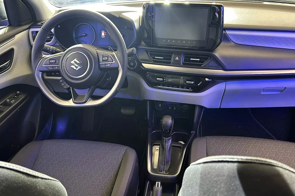 Nội thất Suzuki Swift thế hệ mới 1