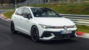 Volkswagen Golf GTI Edition 50 - front action