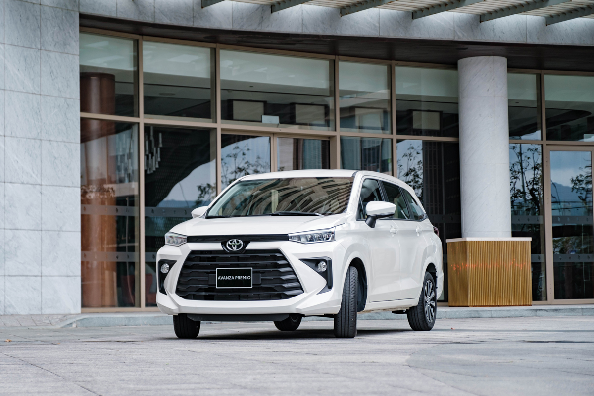 Thông số kỹ thuật xe Toyota Avanza Premio 2025.